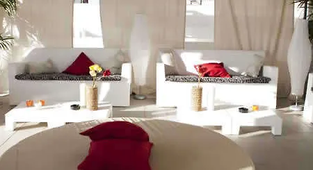 Daniya Hotel 4*