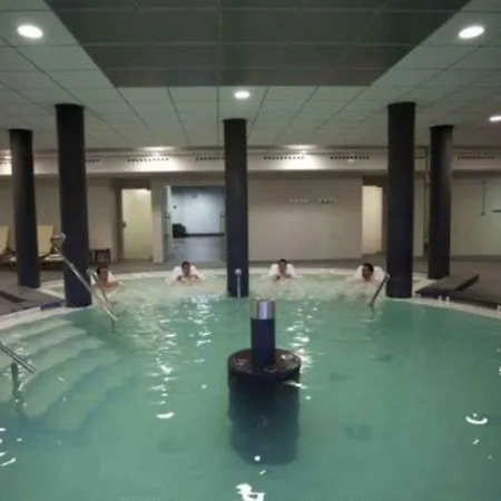 Hotel Daniya 4*