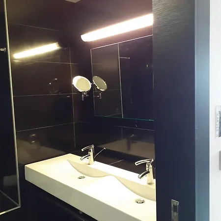 Daniya Hotel 4*